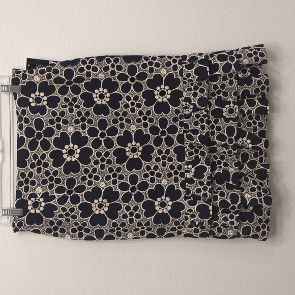 NWT Lafayette 148 Sz 8 Two Piece Blazer and Skirt Set - Picture 11 of 16